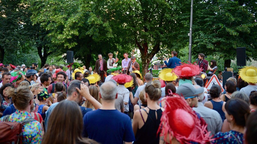 Ce soir on ferme la rue !