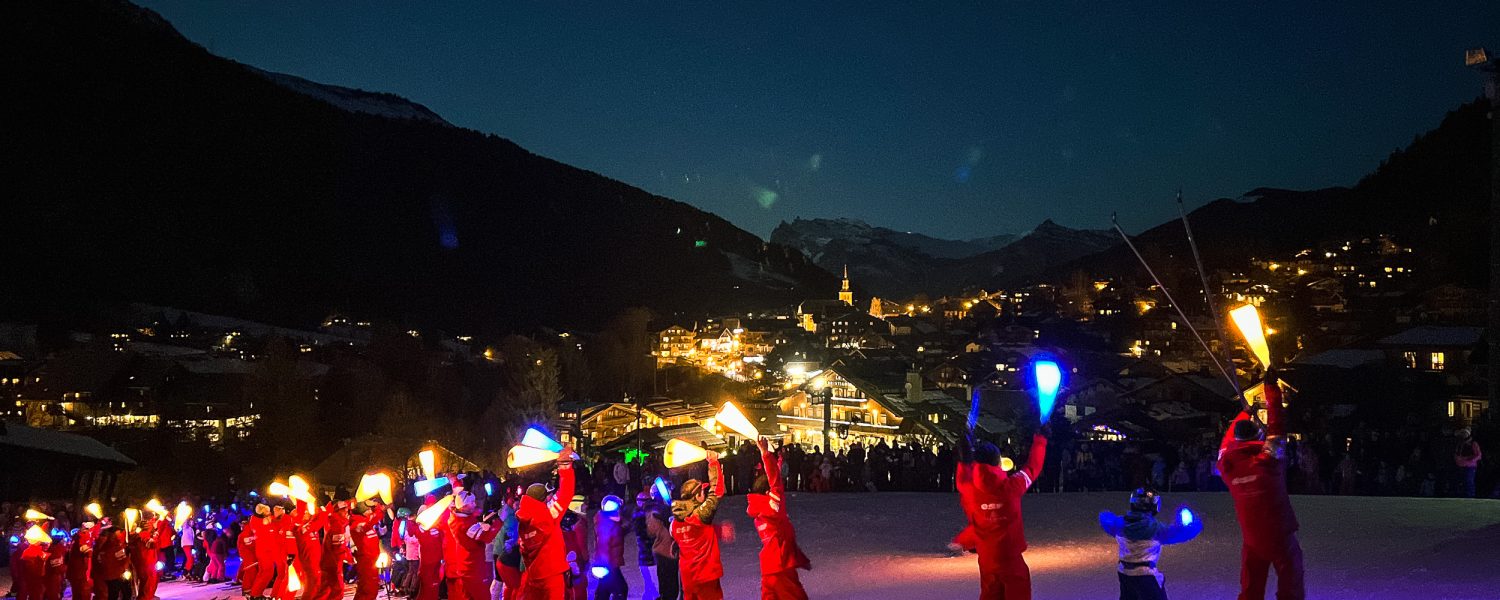 Descente aux flambeaux des moniteurs Les Contamines Montjoie