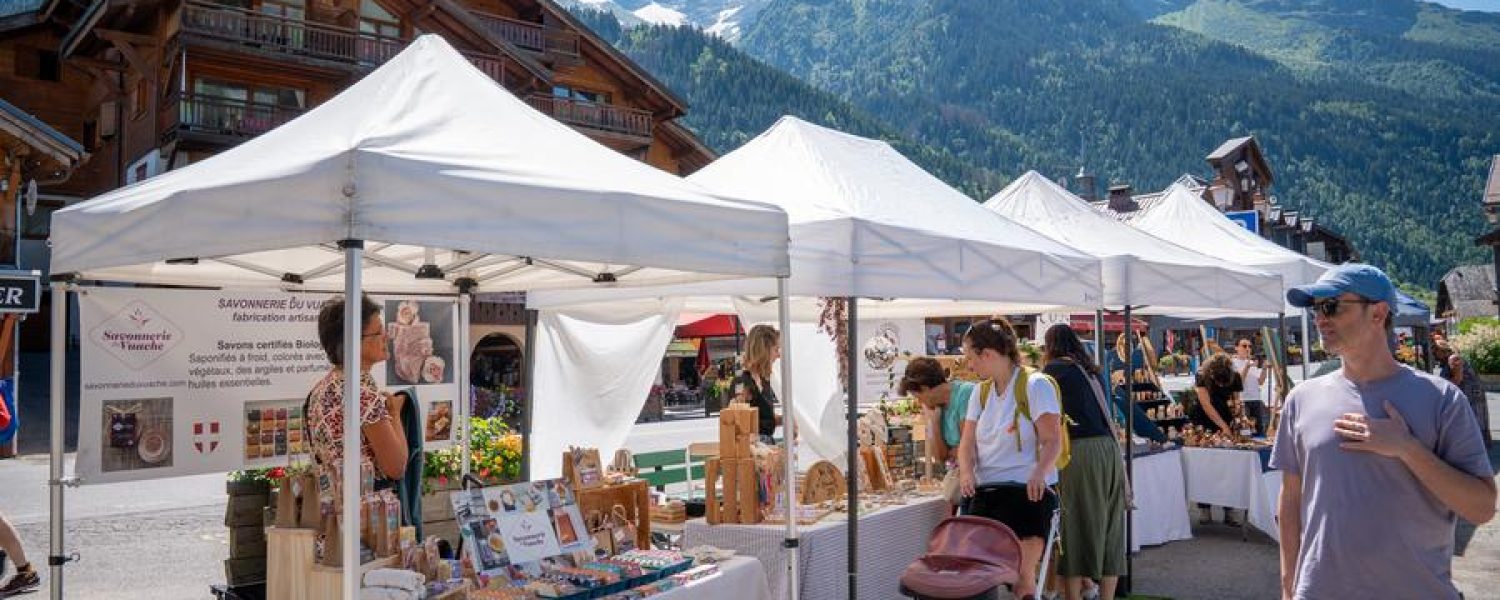 Marché des artisans Les Contamines Montjoie