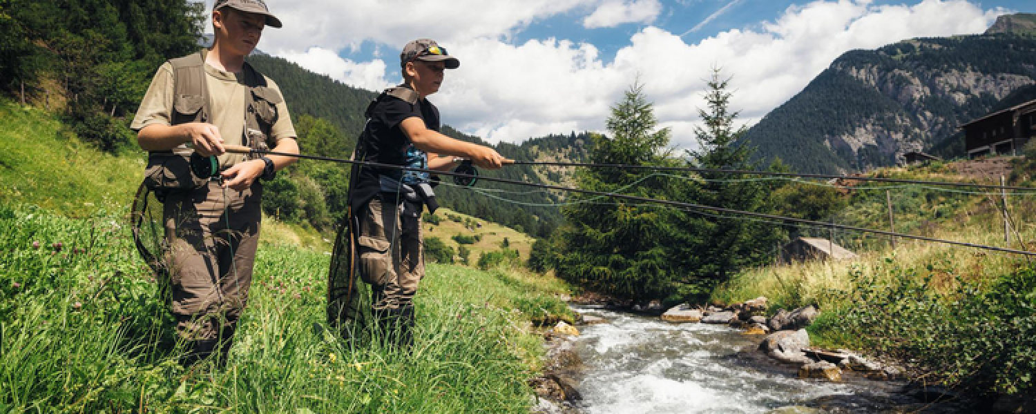 Pêche en rivière sortie accompagnée pour les enfants Cordon